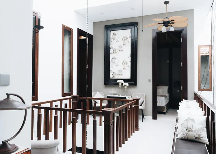 Muzo, By Orivista Villa Seminyak (Bali)